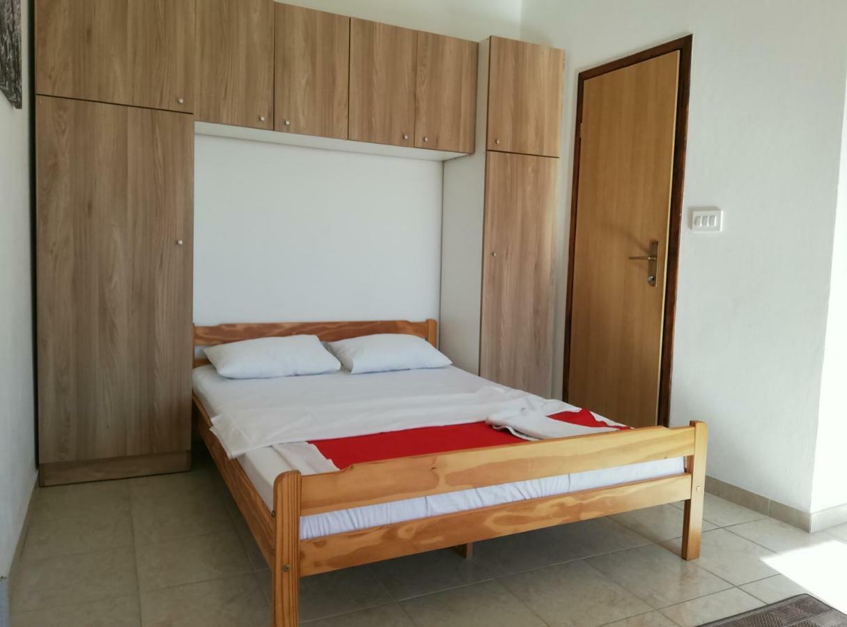 Apartment Maria Zara Esterno foto