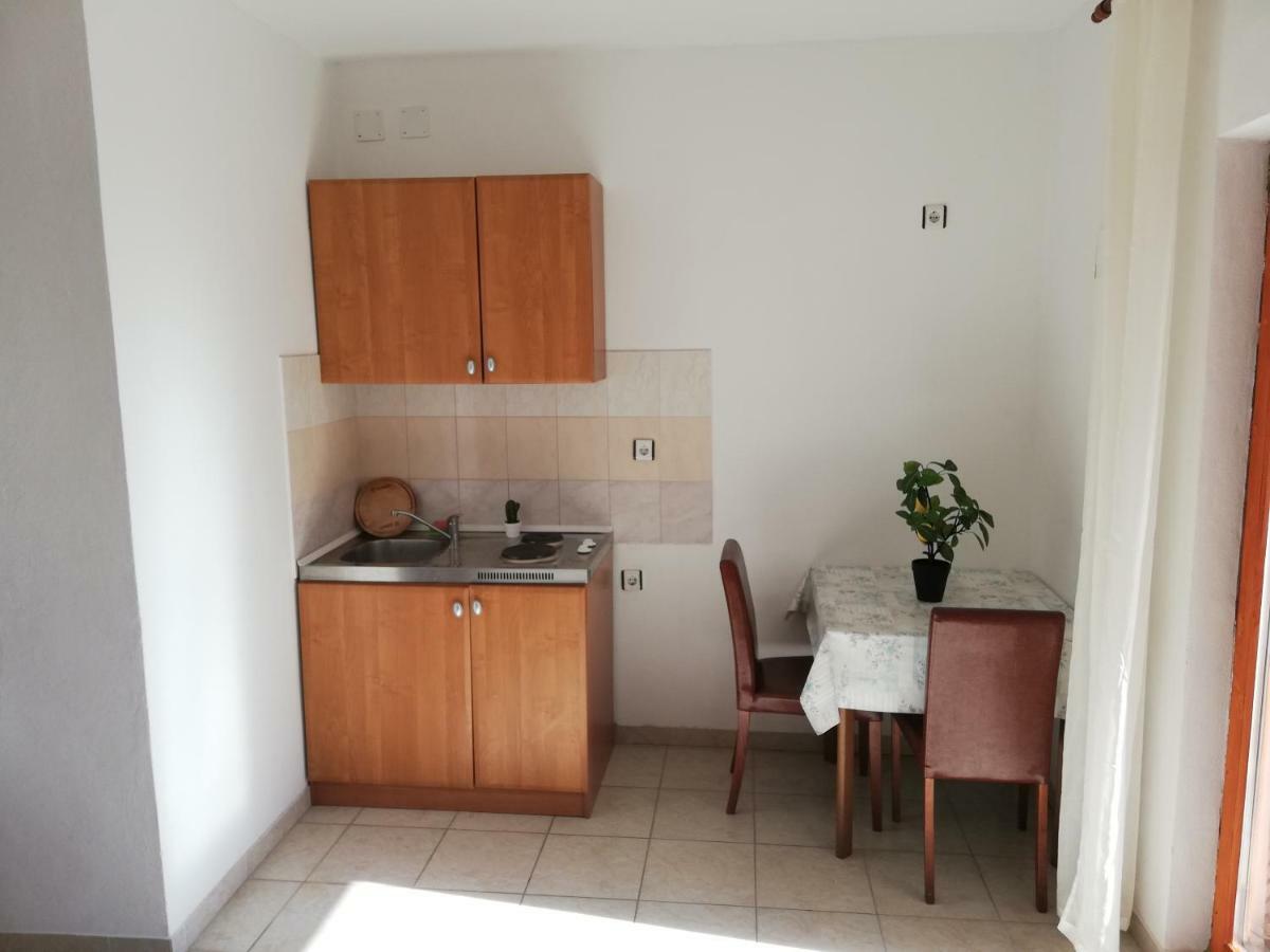 Apartment Maria Zara Esterno foto